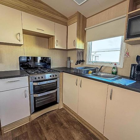 Great 8 Berth Caravan In Norfolk Near To Great Yarmouth Ref 20178Bs Hopton on Sea المظهر الخارجي الصورة