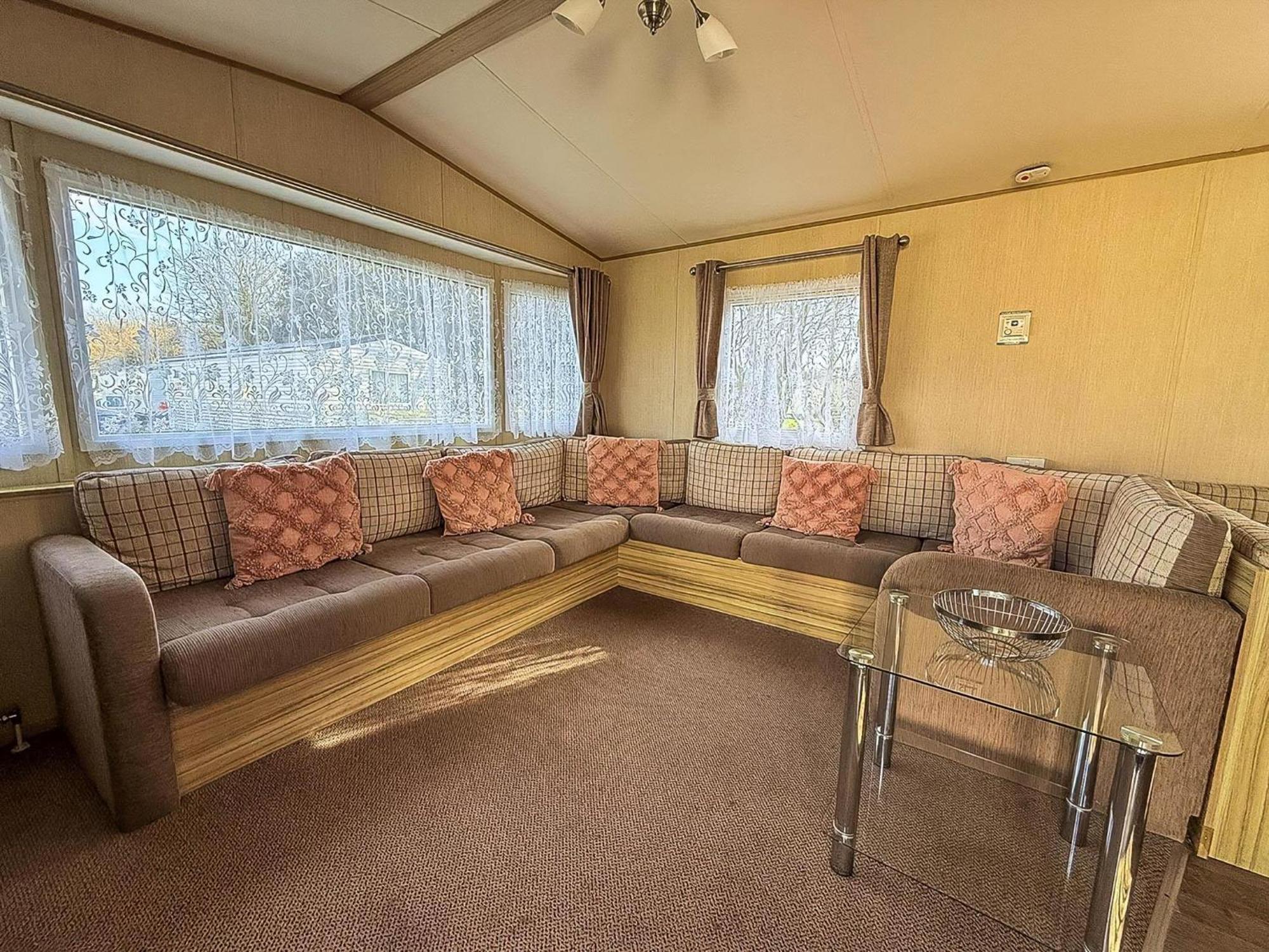 Great 8 Berth Caravan In Norfolk Near To Great Yarmouth Ref 20178Bs Hopton on Sea المظهر الخارجي الصورة